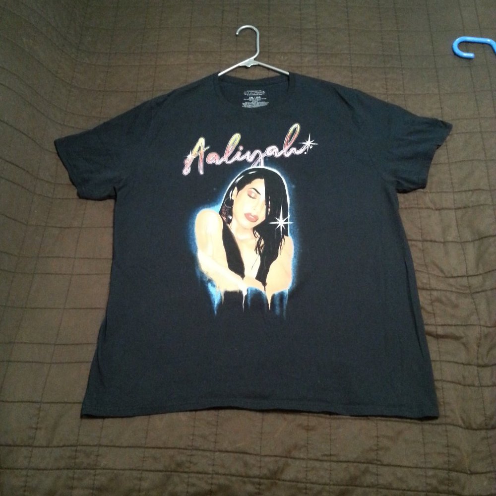 Aaliyah shirt